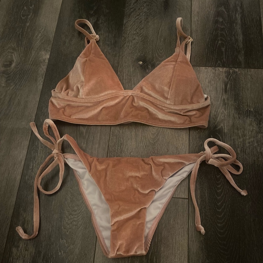 Bikinis set